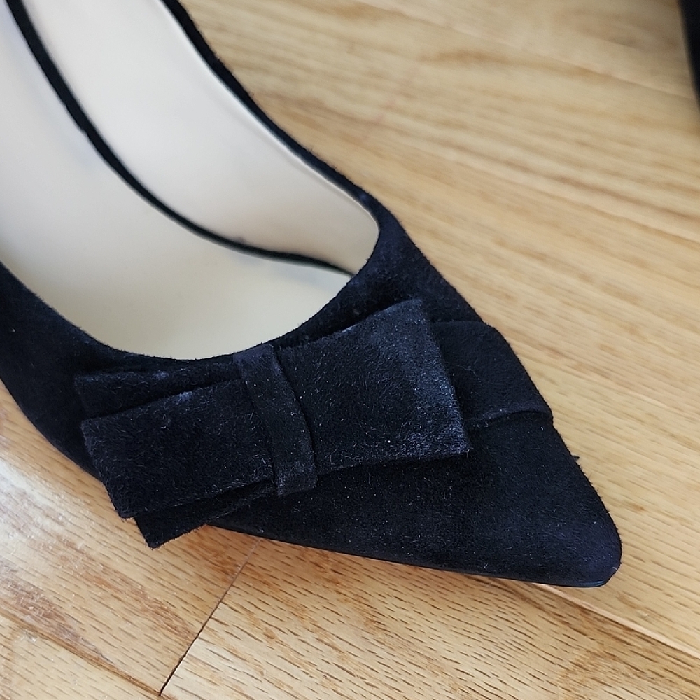 Nine West Black Suede Leather Bow Heels Pumps NEW - Picture 4 of 12